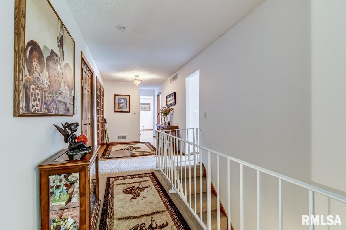 401 Brandywine Road Springfield, IL 62704 - Photo 9 of 40 Gallery Image 9