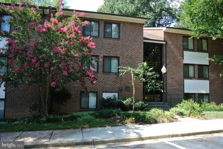 1406 Northgate Square, Unit 14062 Reston, VA 20190 - Photo 1 of 23 Exterior (Front)