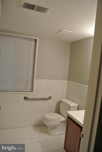 1406 Northgate Square, Unit 14062 Reston, VA 20190 - Photo 11 of 23 Bath (Master)
