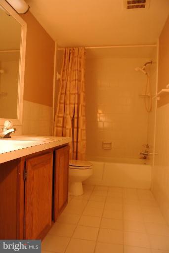 1406 Northgate Square, Unit 14062 Reston, VA 20190 - Photo 7 of 23 Full Bath #2