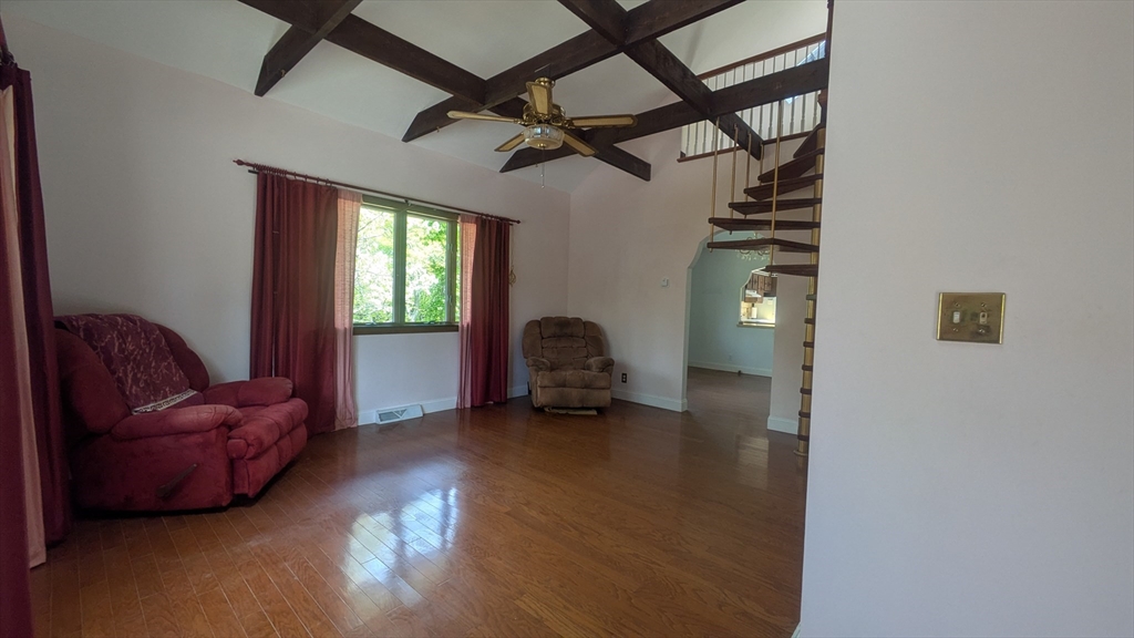 22 Vernon Street Boston, MA 02136 - Photo 3 of 24