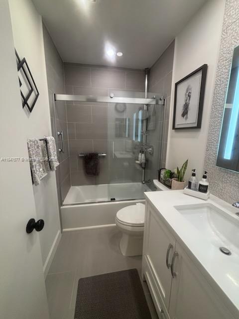 10872 Lake Front Place Boca Raton, FL 33498 - Photo 50 of 57 Guest Bathroom