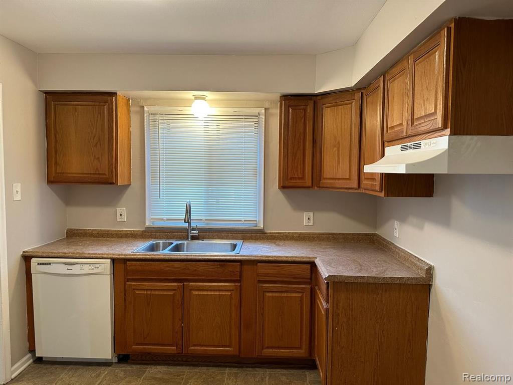 19522 Edinborough Road Detroit, MI 48219 - Photo 5 of 26