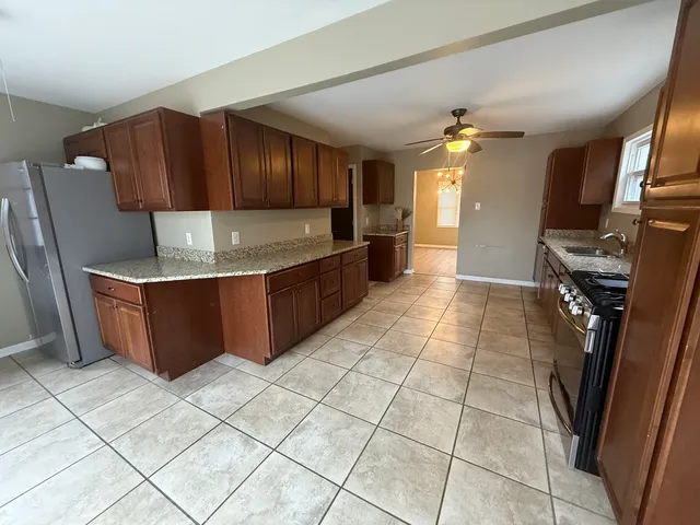 $2,500 | 10S328 Jamie Lane, Willowbrook, IL 60527