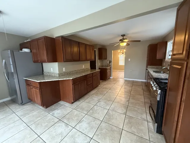 $2,500 | 10S328 Jamie Lane, Willowbrook, IL 60527