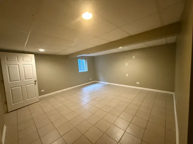 $2,500 | 10S328 Jamie Lane, Willowbrook, IL 60527