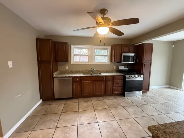 $2,500 | 10S328 Jamie Lane, Willowbrook, IL 60527