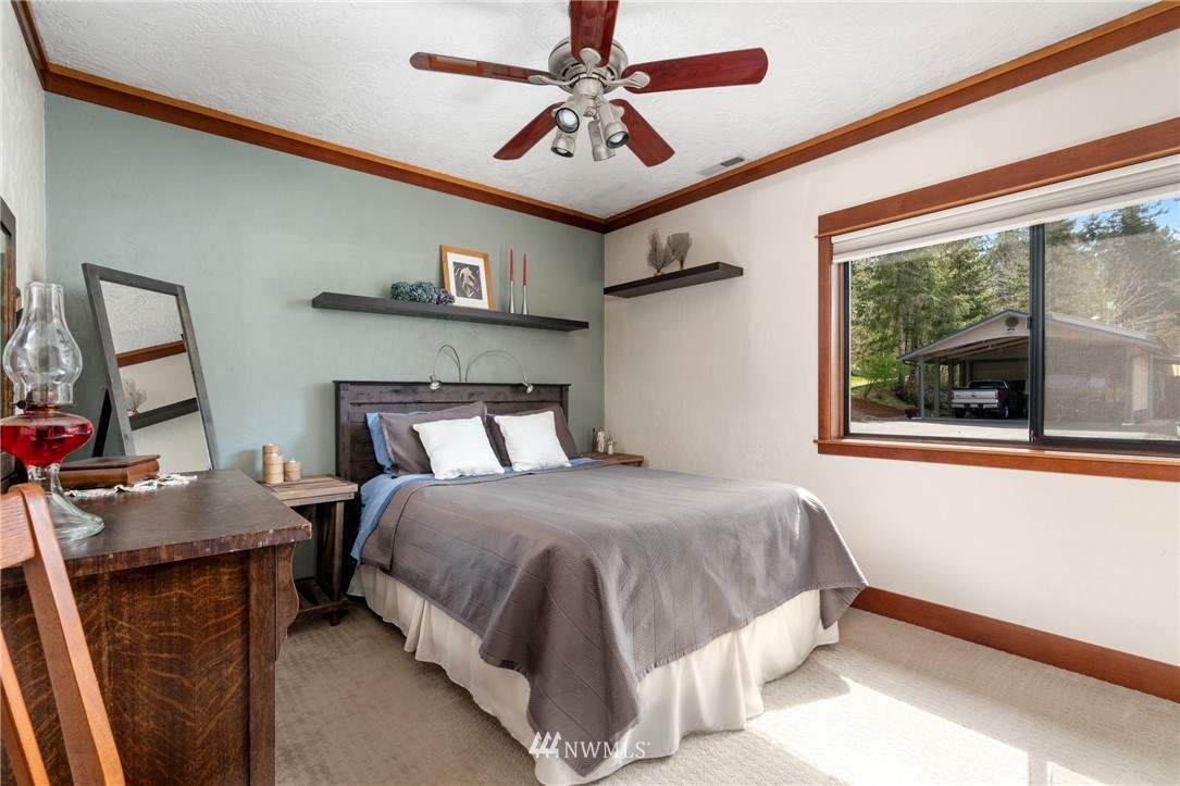 6135 Woodard Bay Road Northeast Olympia, WA 98506 - Photo 20 of 40 Gallery Image 20