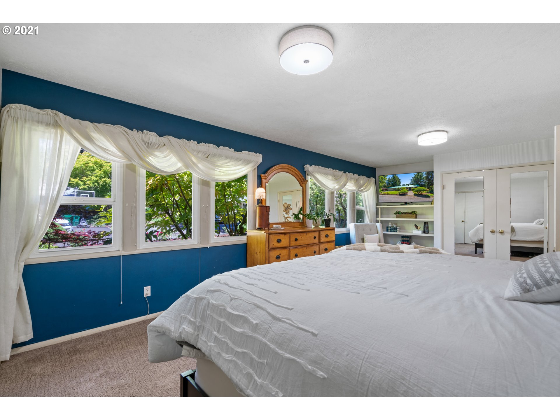 6656 Southwest Peyton Road Portland, OR 97223 - Photo 13 of 25 Gallery Image 13