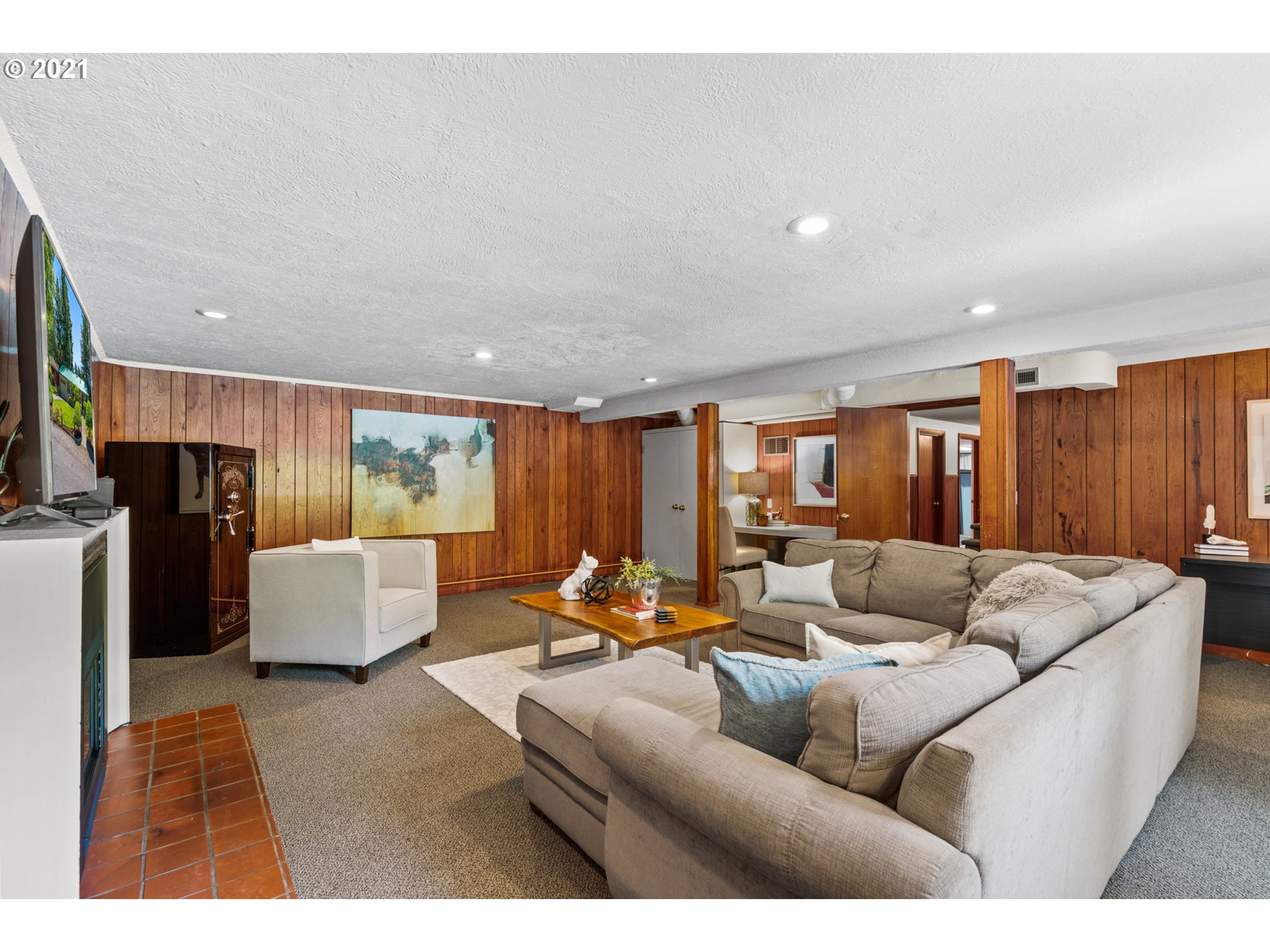 6656 Southwest Peyton Road Portland, OR 97223 - Photo 16 of 25 Gallery Image 16