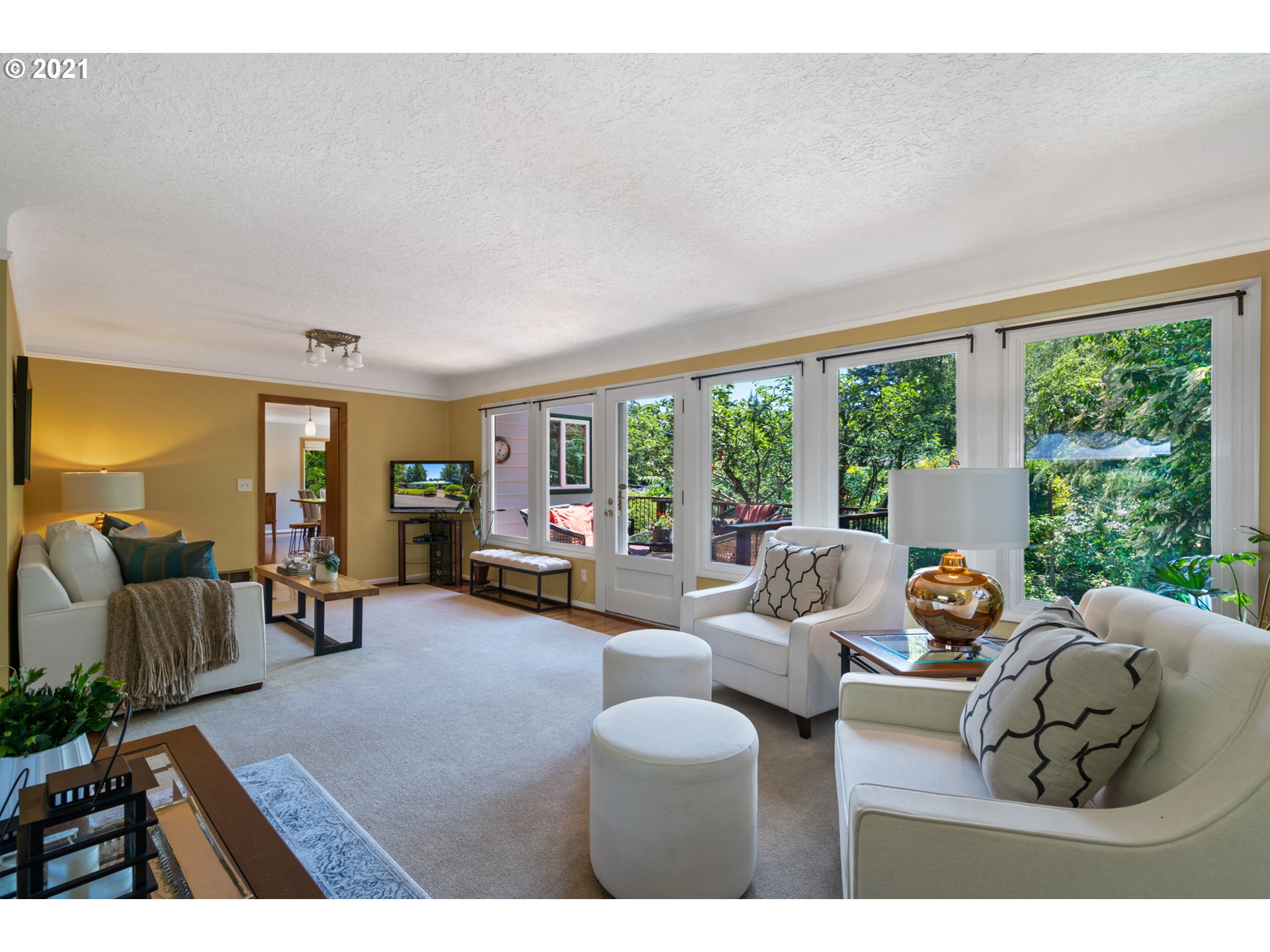 6656 Southwest Peyton Road Portland, OR 97223 - Photo 6 of 25 Gallery Image 6