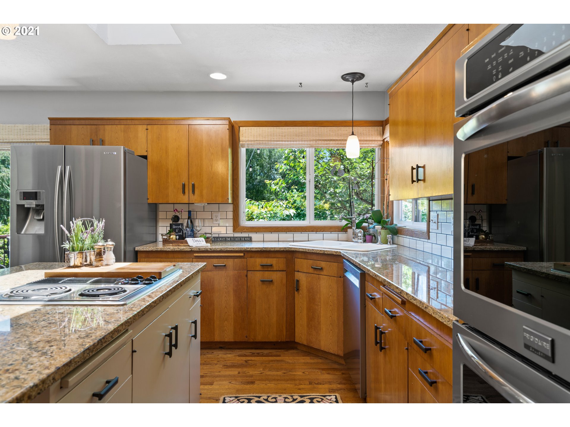 6656 Southwest Peyton Road Portland, OR 97223 - Photo 8 of 25 Gallery Image 8