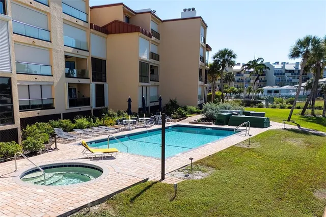 $800,000 | 1060 Pinellas Bayway South, Unit 106, St. Petersburg, FL 33715