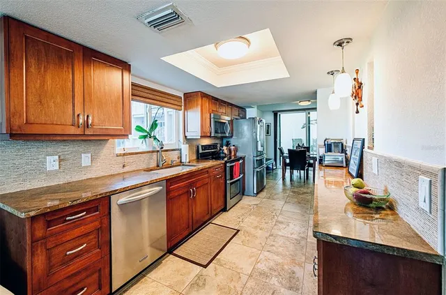 $800,000 | 1060 Pinellas Bayway South, Unit 106, St. Petersburg, FL 33715