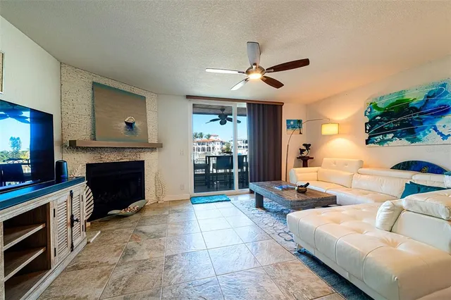 $800,000 | 1060 Pinellas Bayway South, Unit 106, St. Petersburg, FL 33715