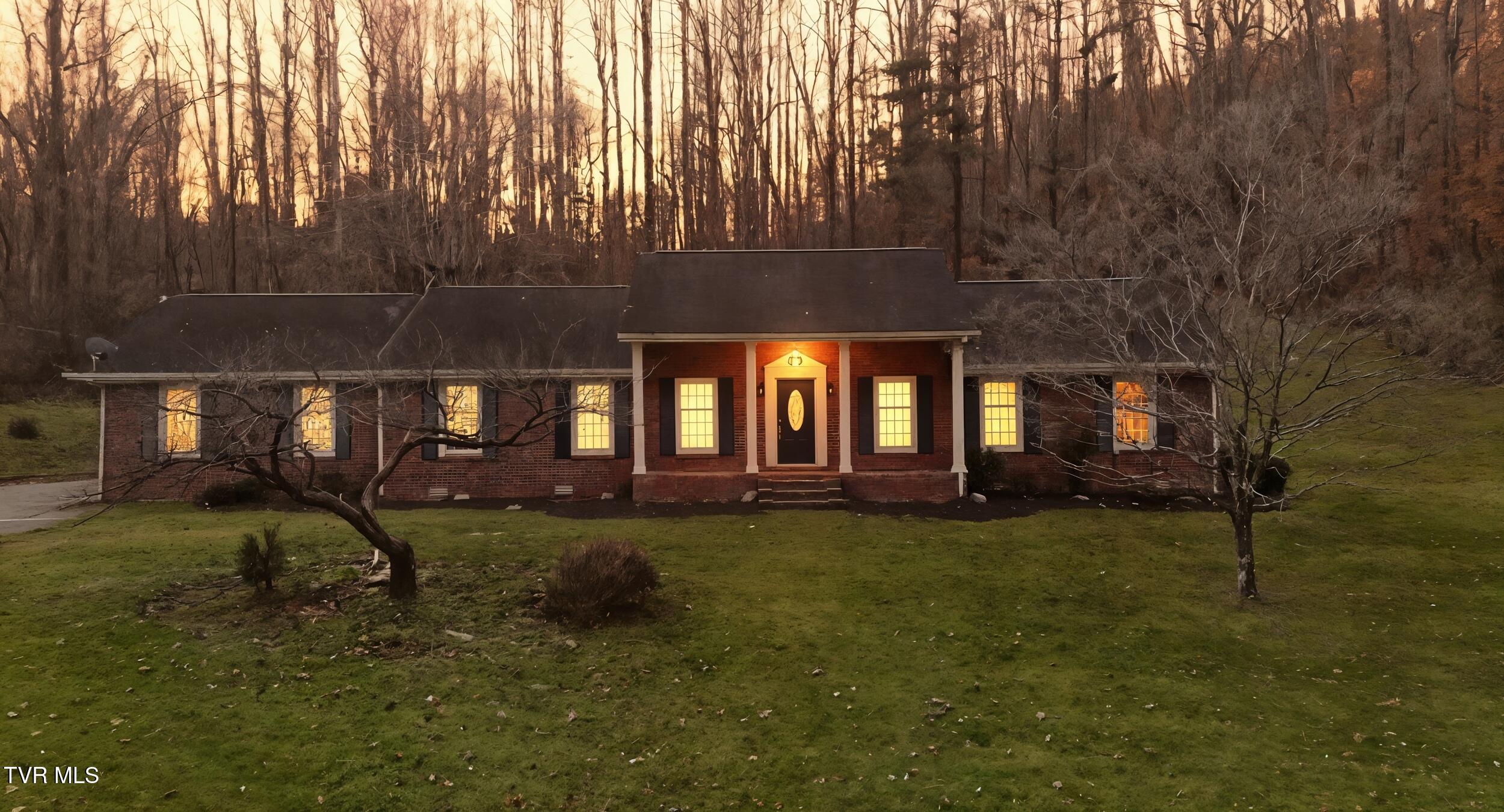 8412 Courtland Road Wise, VA 24293 - Photo 7 of 52 2_034_dji_20251118095953_0921_d_twilight