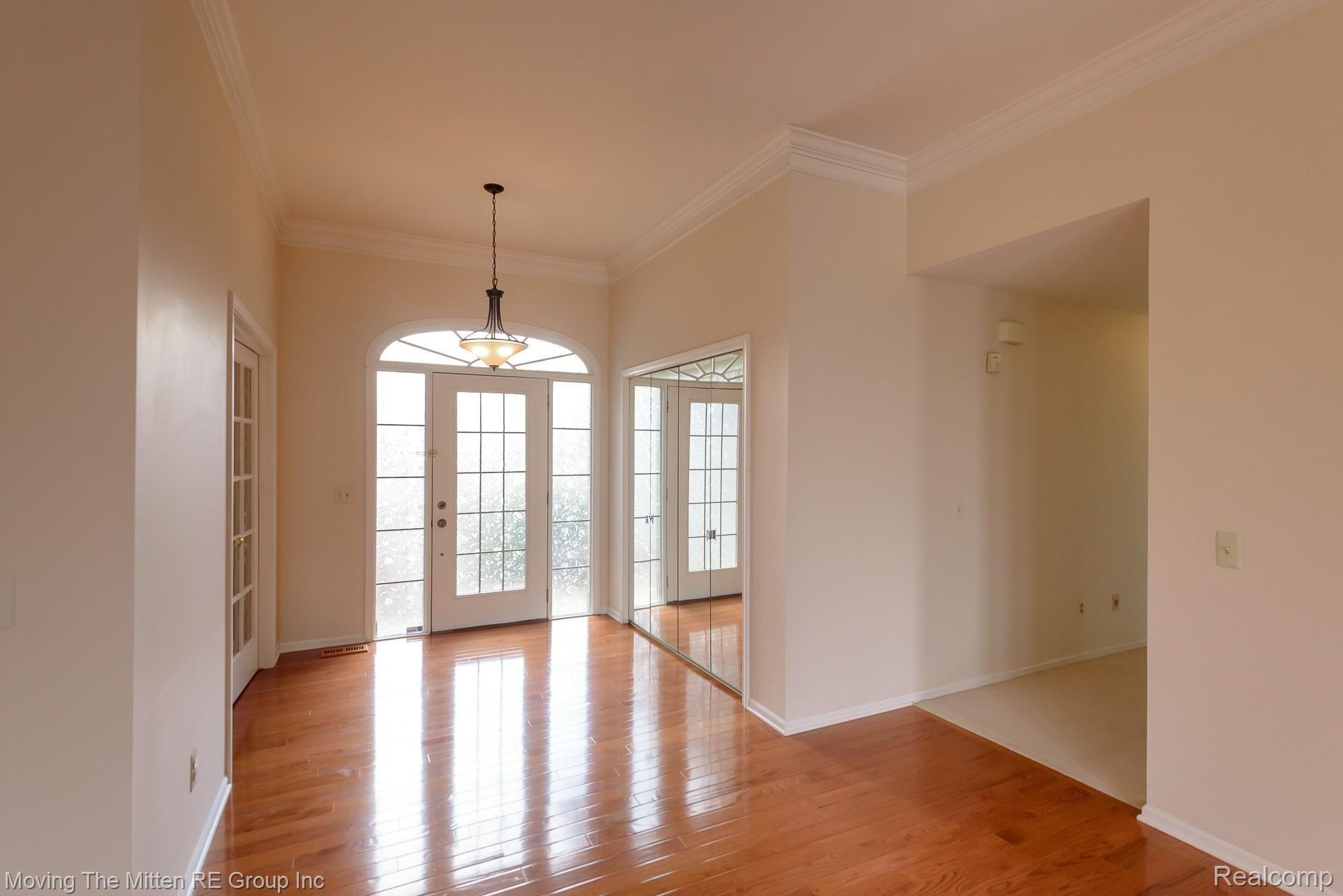 45377 Lothrop Road Canton, MI 48188 - Photo 17 of 57 18.jpg