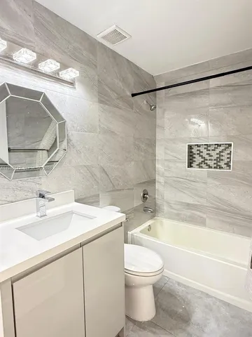 $4,700 | 11271 Northwest 84th Street, Unit 11271, Doral, FL 33178