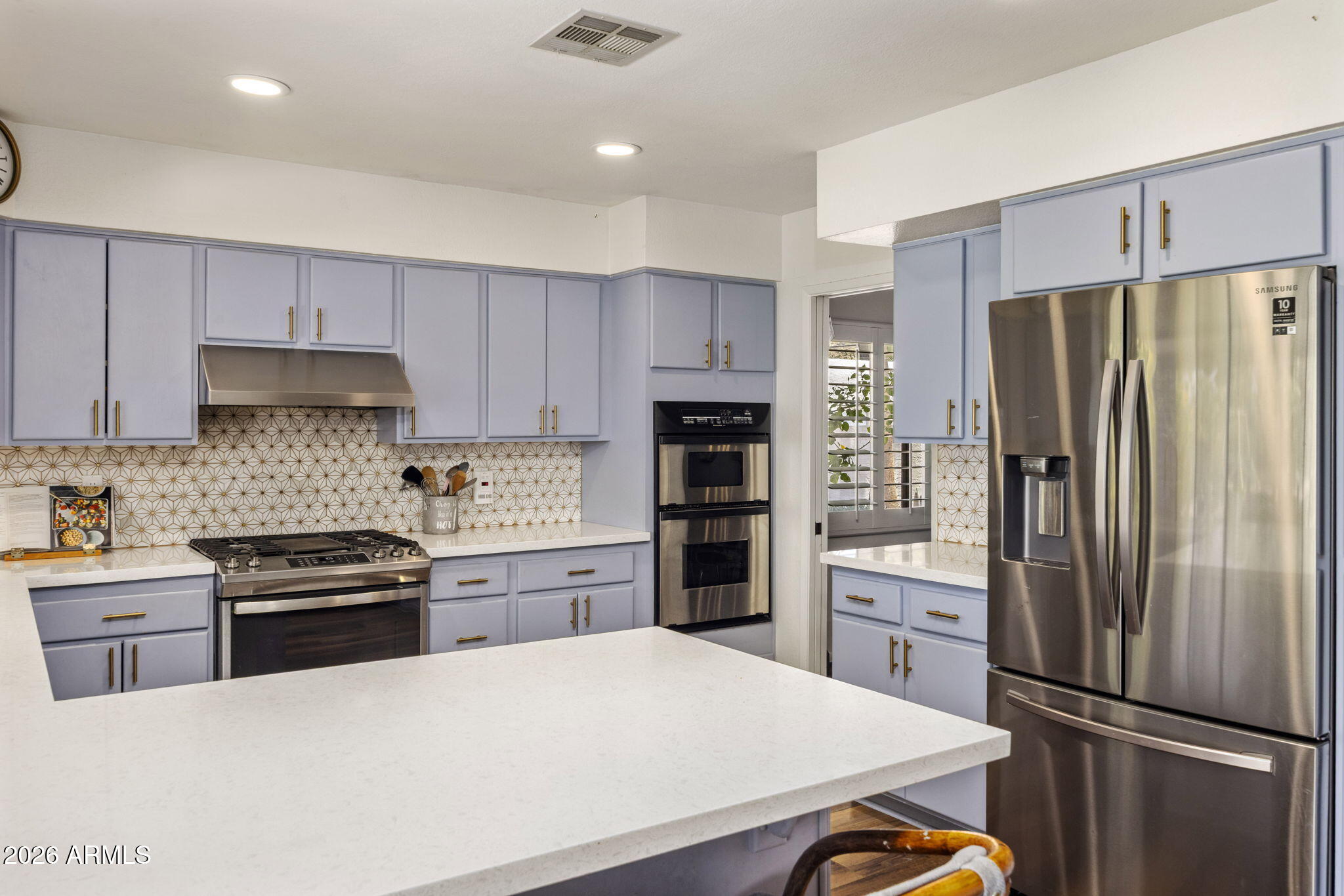 52 West Thunderbird Road Phoenix, AZ 85023 - Photo 10 of 38
