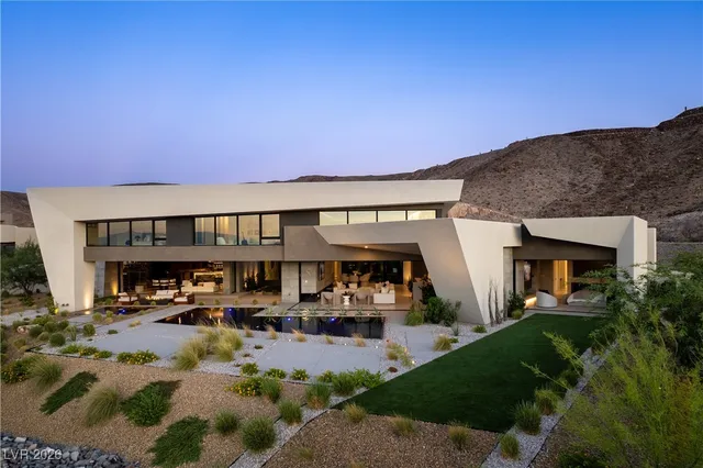 $9,300,000 | 8 Chisel Crest Court, Henderson, NV 89012