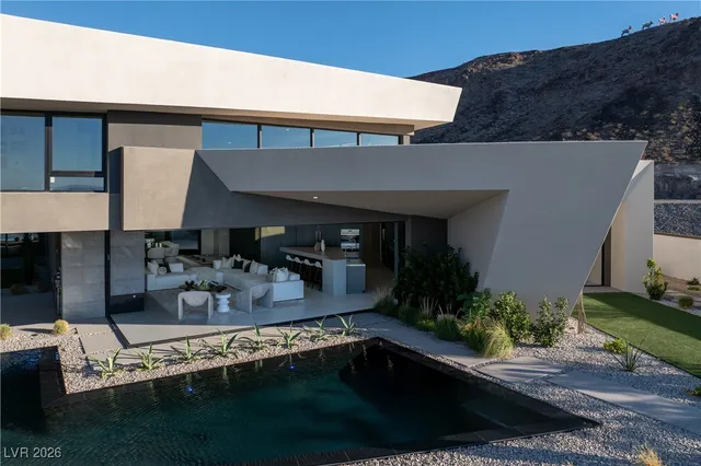$9,300,000 | 8 Chisel Crest Court, Henderson, NV 89012