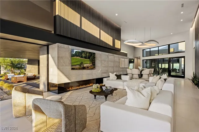 $9,300,000 | 8 Chisel Crest Court, Henderson, NV 89012