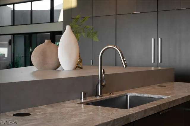 $9,300,000 | 8 Chisel Crest Court, Henderson, NV 89012