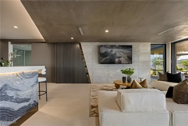 $9,300,000 | 8 Chisel Crest Court, Henderson, NV 89012