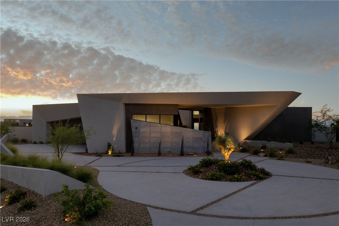 8 Chisel Crest Court Henderson, NV 89012 - Photo 4 of 63