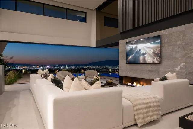 $9,300,000 | 8 Chisel Crest Court, Henderson, NV 89012