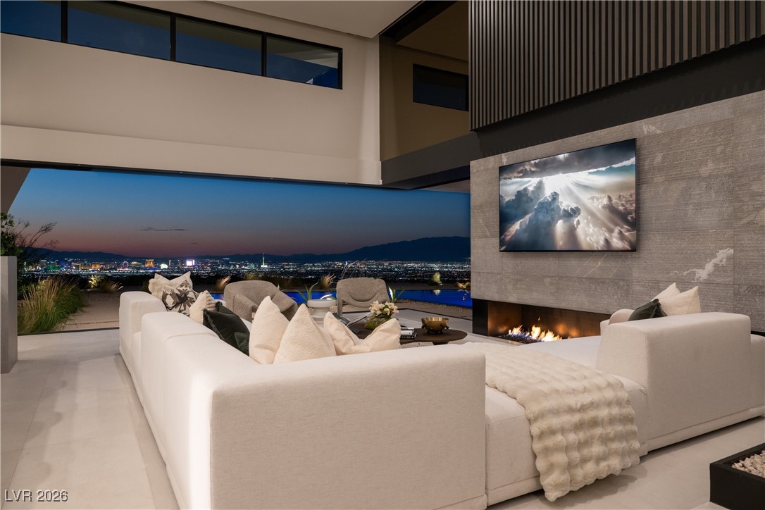 8 Chisel Crest Court Henderson, NV 89012 - Photo 6 of 63