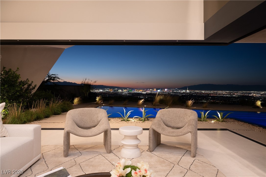 8 Chisel Crest Court Henderson, NV 89012 - Photo 8 of 63