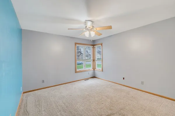 $375,000 | 125 North Hamilton Drive, Grant Park, IL 60940