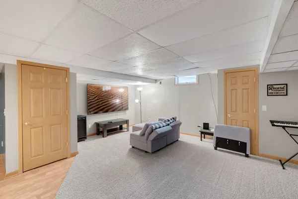 $375,000 | 125 North Hamilton Drive, Grant Park, IL 60940