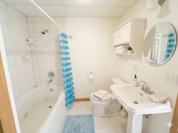 $375,000 | 125 North Hamilton Drive, Grant Park, IL 60940