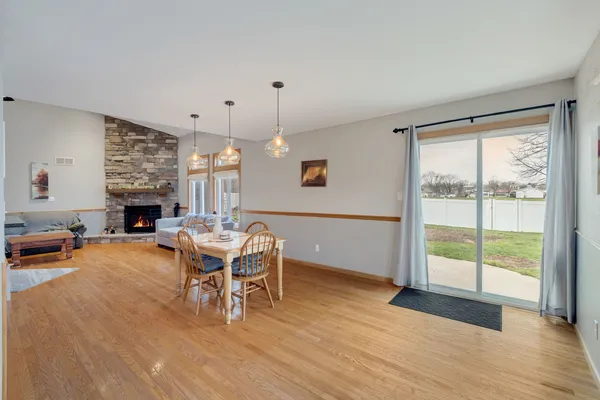 $375,000 | 125 North Hamilton Drive, Grant Park, IL 60940