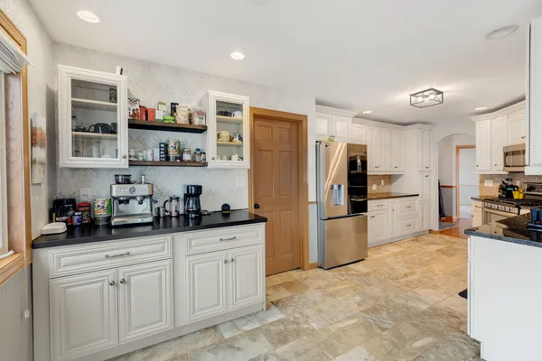$375,000 | 125 North Hamilton Drive, Grant Park, IL 60940