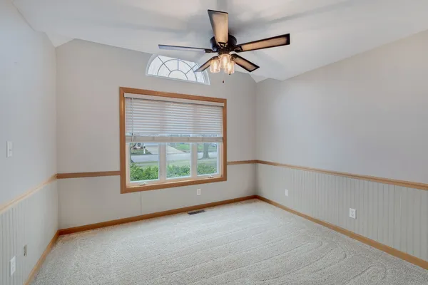 $375,000 | 125 North Hamilton Drive, Grant Park, IL 60940