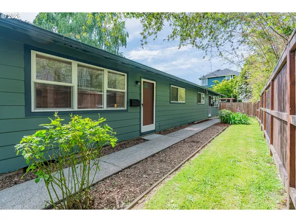 $639,000 | 2913-2915 Southeast 19th Avenue, Portland, OR 97202