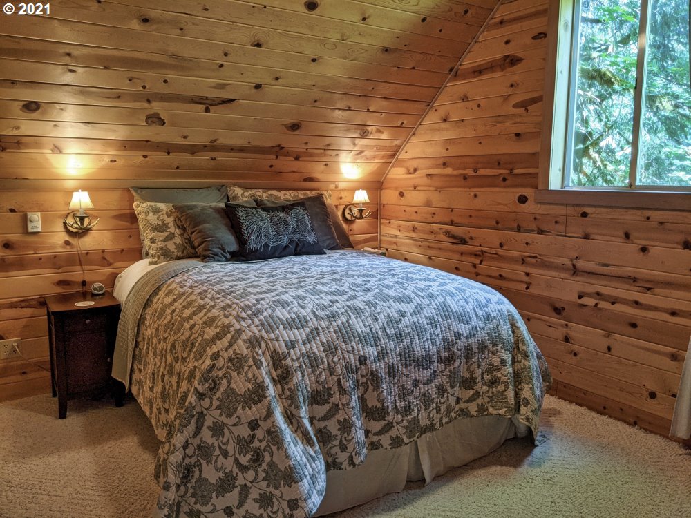 30352 East Road 12 Rhododendron, OR 97049 - Photo 21 of 31 Gallery Image 21