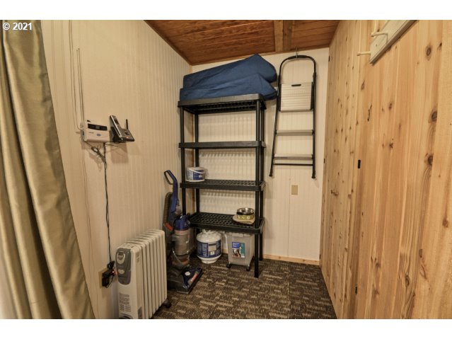 30352 East Road 12 Rhododendron, OR 97049 - Photo 27 of 31 Gallery Image 27