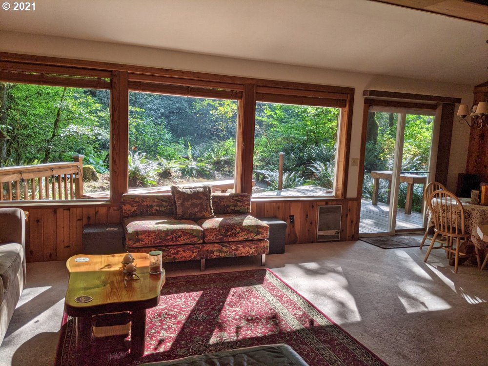 30352 East Road 12 Rhododendron, OR 97049 - Photo 9 of 31 Gallery Image 9