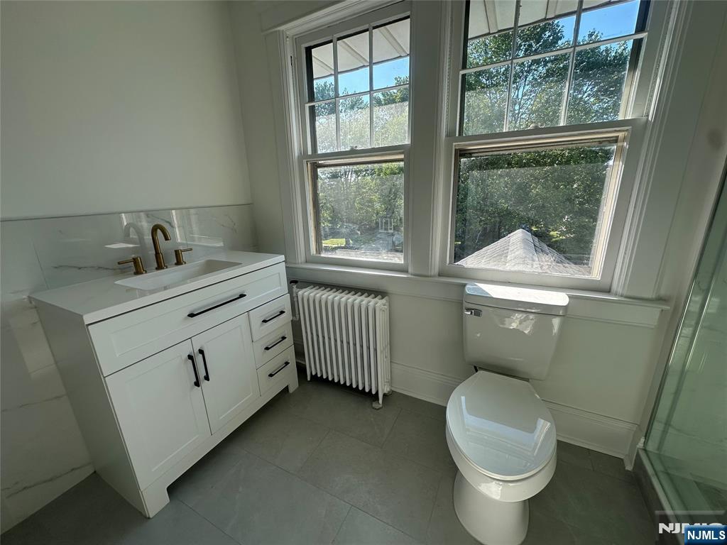 542 Prospect Avenue Ridgefield, NJ 07657 - Photo 5 of 20