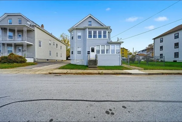 $1,850 | 31 Whitcomb Street, Unit 2, Webster, MA 01570