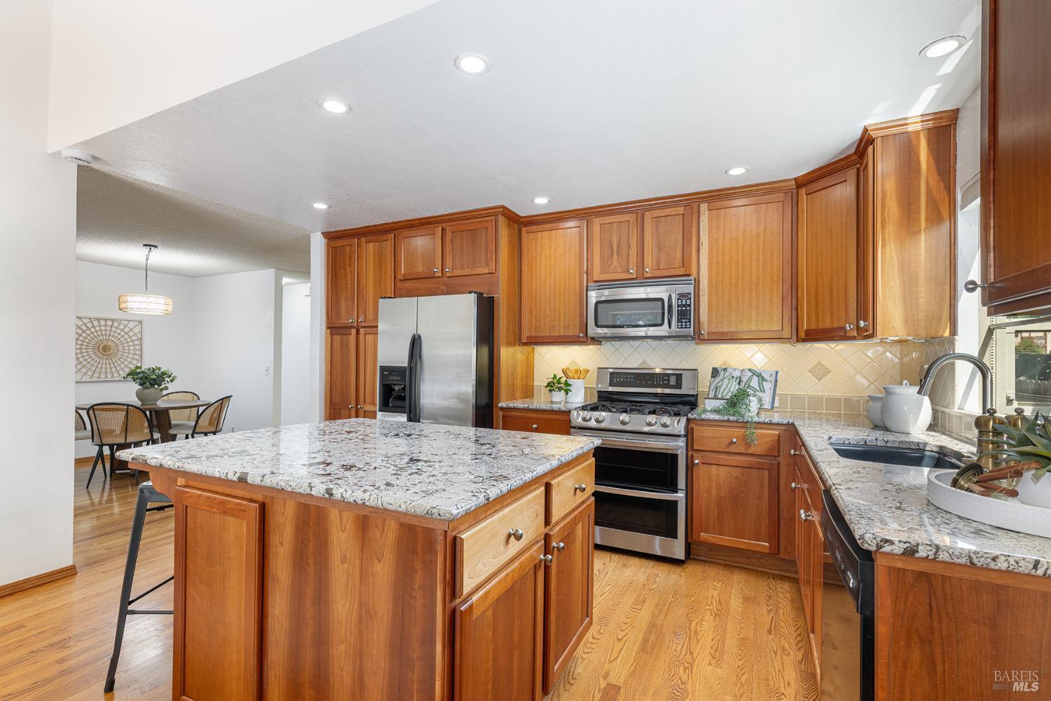 615 Montclair Drive Santa Rosa, CA 95409 - Photo 9 of 39