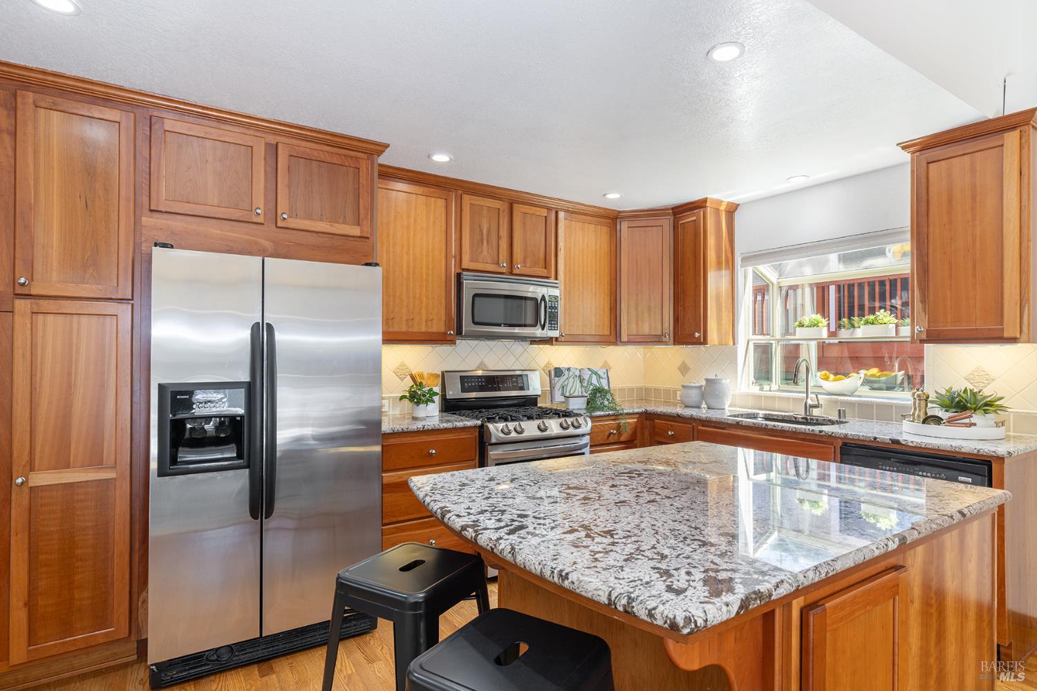 615 Montclair Drive Santa Rosa, CA 95409 - Photo 10 of 39