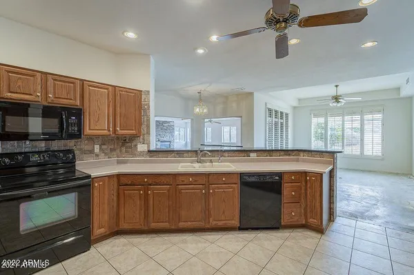 $2,195 | 15185 West VÃa Manana, Sun City West, AZ 85375