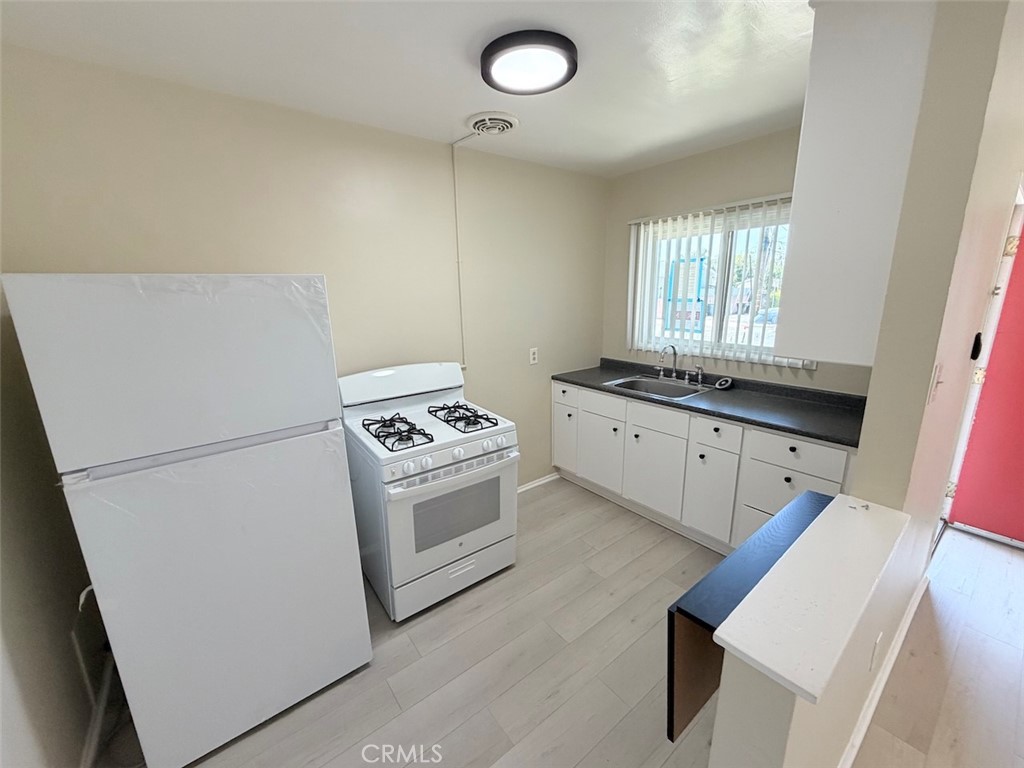 247 West 9th Street Azusa, CA 91702 - Photo 2 of 9