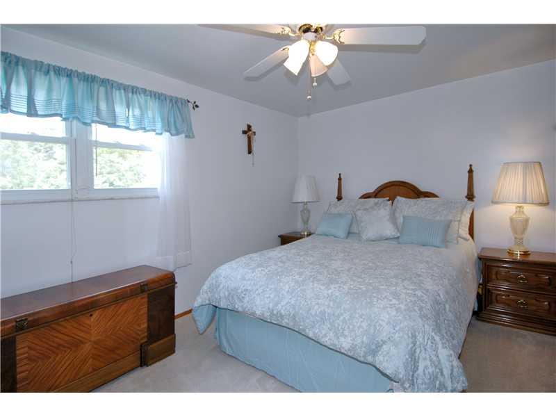 130 Easley Road Pittsburgh, PA 15237 - Photo 11 of 22 Bedroom. Peaceful master bedroom.