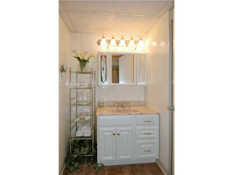 130 Easley Road Pittsburgh, PA 15237 - Photo 18 of 22 Full Bath. Lovely full bath added in 2014.